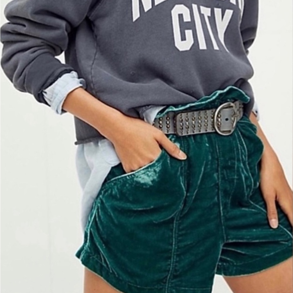 NWT Free People At First Sight velvet shorts XS